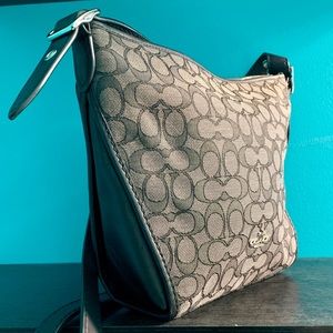 AUTHENTIC COACH  Dufflette Signature Jacquard